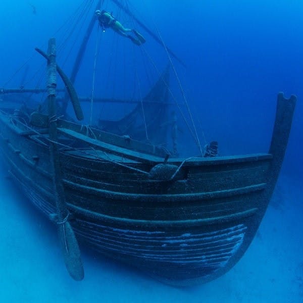 The Ancient Uluburun Shipwreck The Ancient Uluburun Shipwreck
