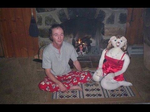 9 Creepy Unsolved CHRISTMAS TIME Mysteries