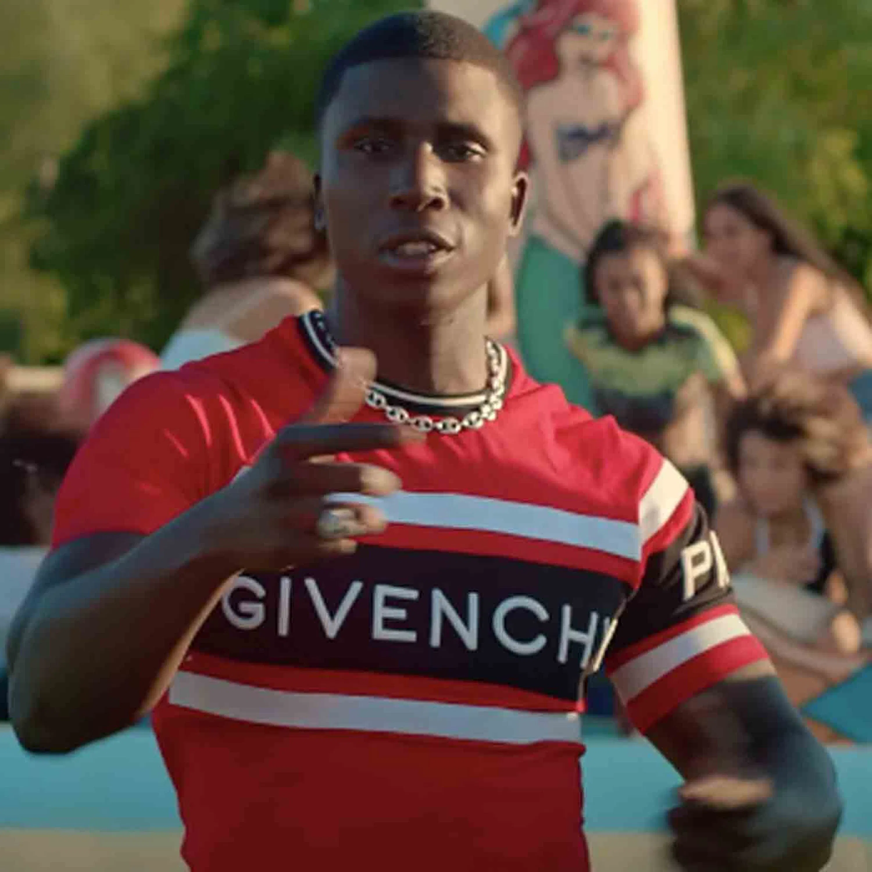 Qu'est-ce que "Djomb" ?