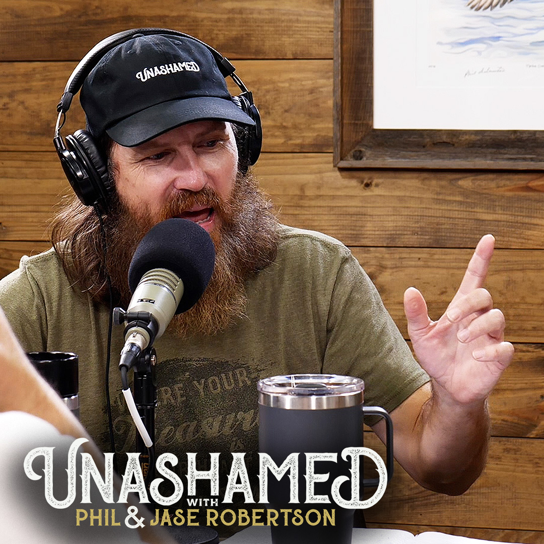 Ep 713 | Jase’s Run-in with a Toxic Tree While Froggin’ & His First Time Eating a Swamp Delicacy