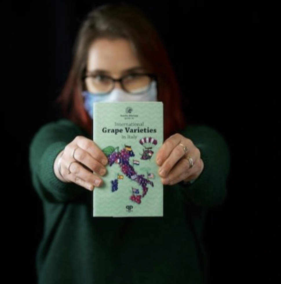 Ep. 572 Sparkling Wines | Jumbo Shrimp Guide to International Grape Varieties in Italy