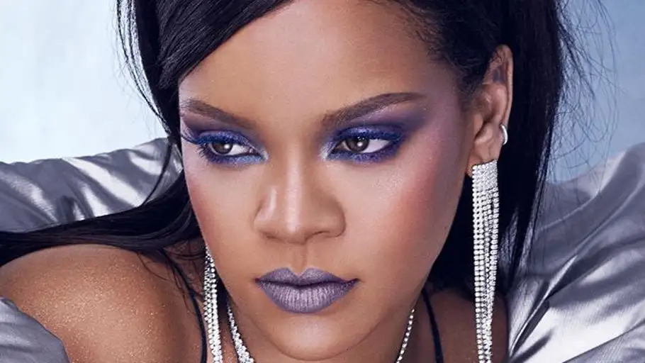 Rihanna vuelve a la música diez años después