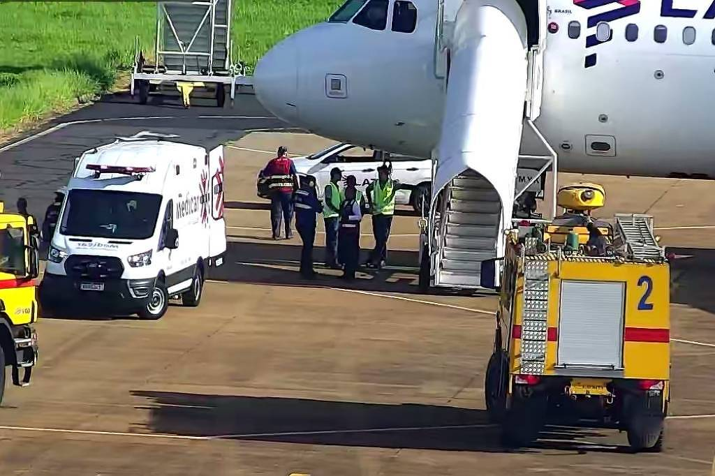 Avião da Latam faz pouso não programado em Ribeirão Preto após power bank pegar fogo a bordo