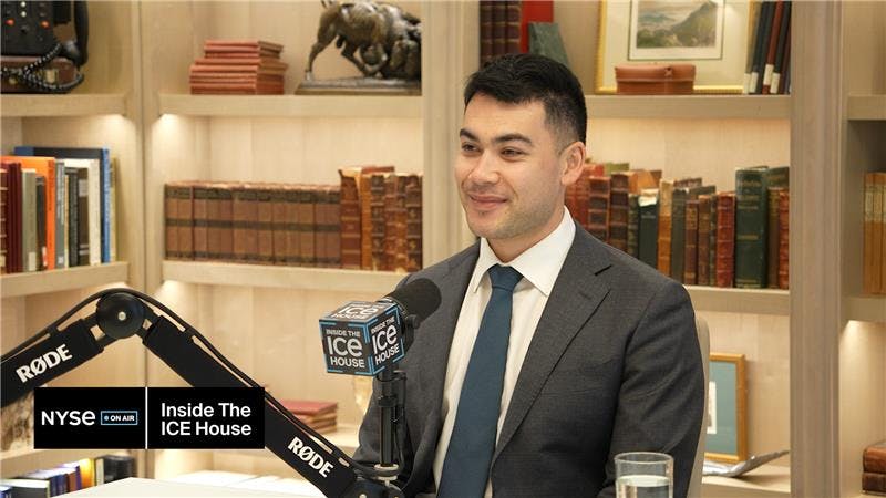 December Markets in Focus: Rate Cut Expectations, Bitcoin's Dip, Year-End Optimism December Markets in Focus: Rate Cut Expectations, Bitcoin's Dip, Year-End Optimism