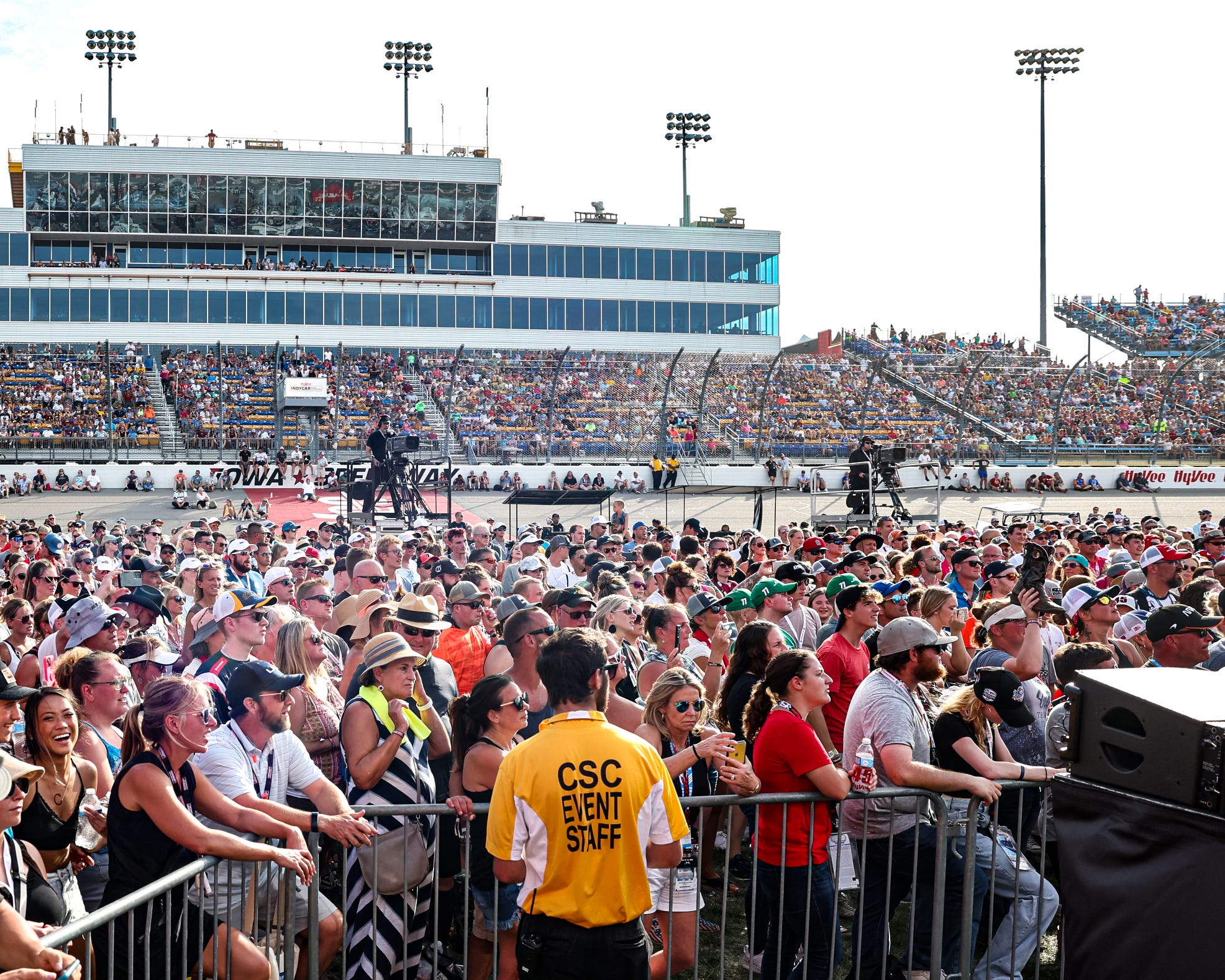 77: NASCAR's future in Iowa, the 2023 schedule, Kyle Busch & the late model nationals episode artwork