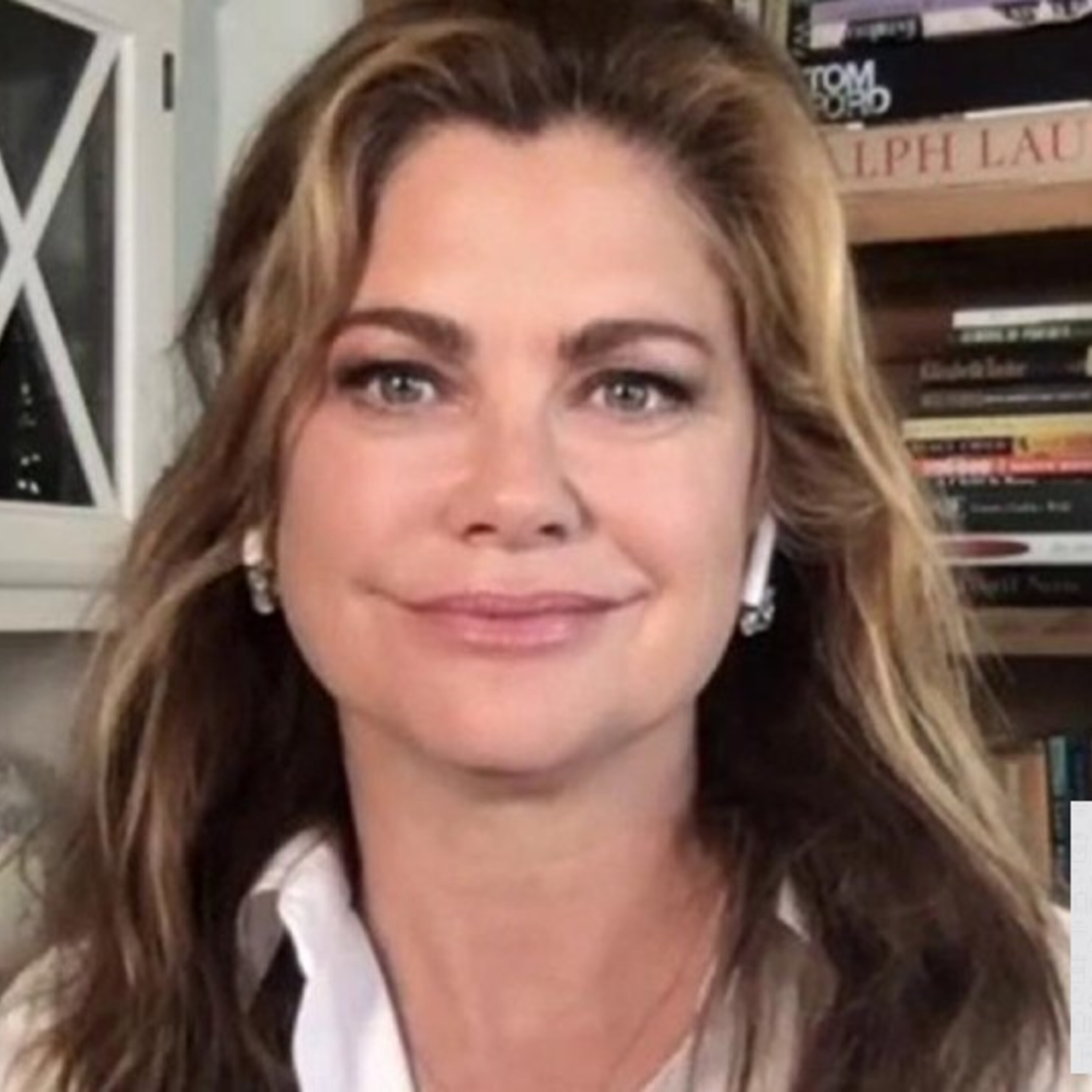 We\'re Momming Today! w/Lauren Simonetti