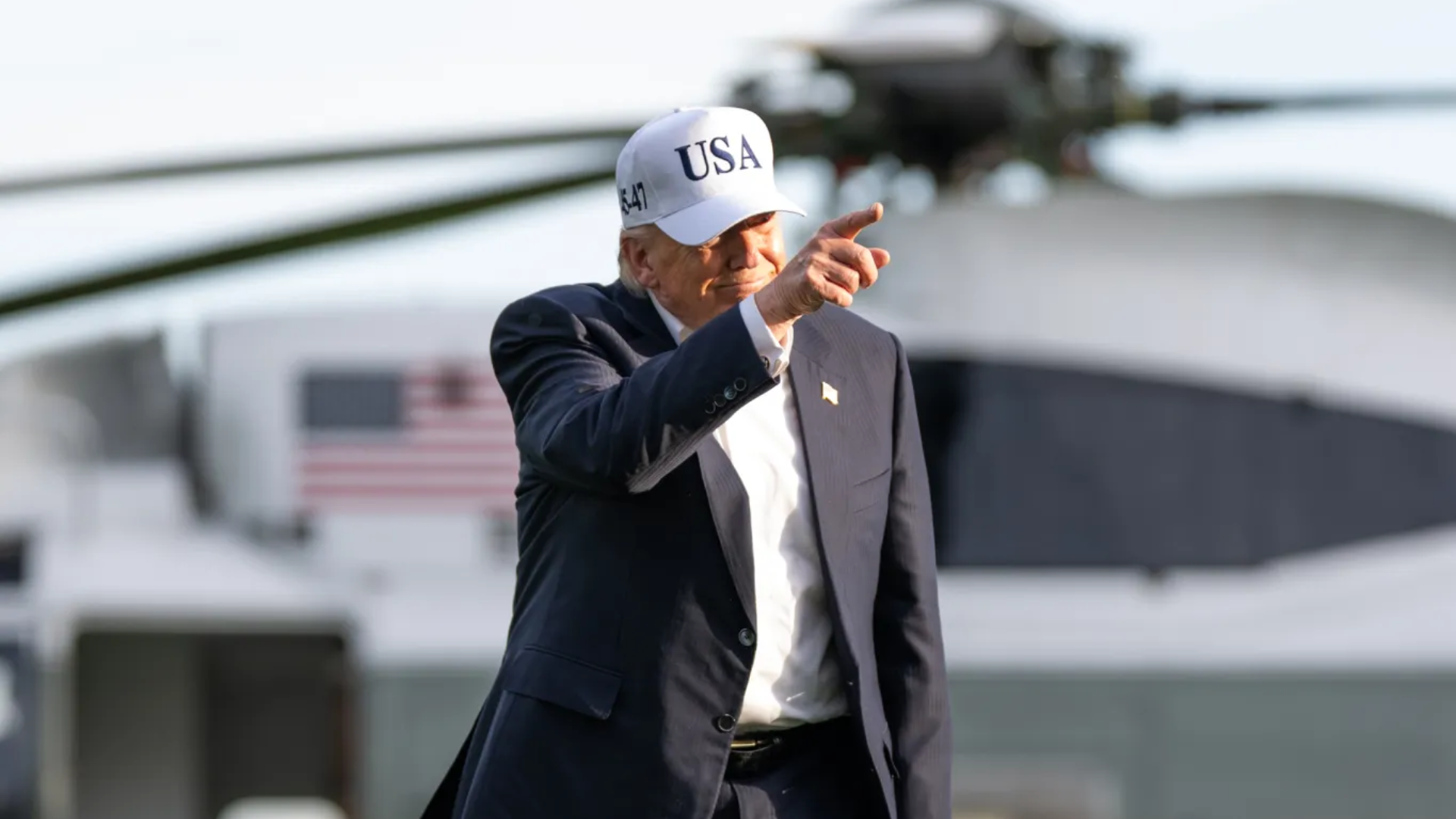 Trump afirma que Irã precisa 'começar a assinar um documento' para um acordo de paz episode artwork