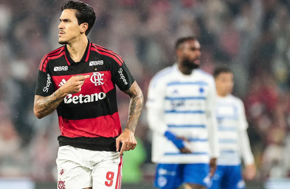 BRB renova e aumenta patrocínio ao Flamengo em meio a rombo financeiro