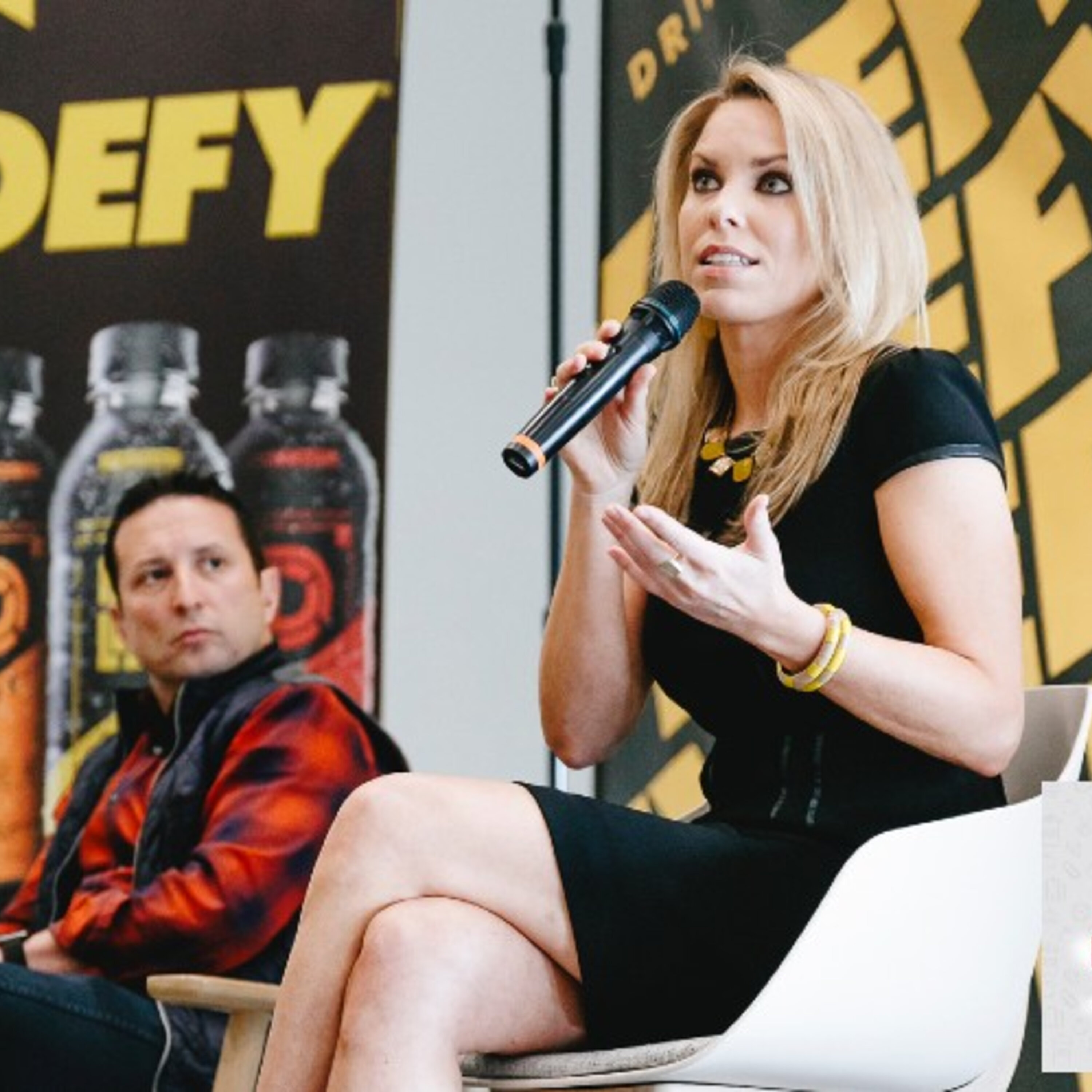 We\'re Momming Today! w/Lauren Simonetti