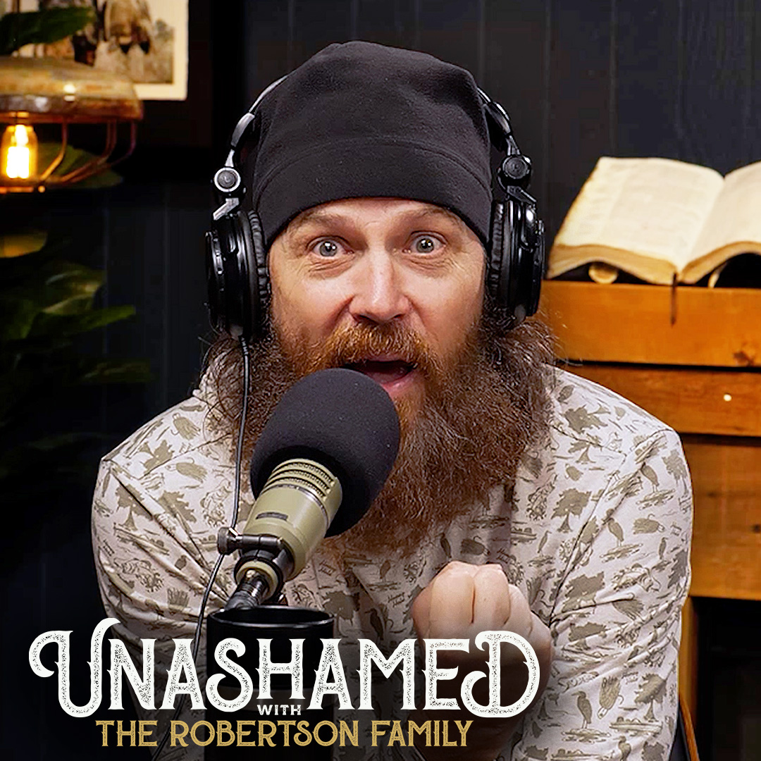 Ep 1242 | Jase Makes a Brutal Mistake That Almost Cost Him a VERY Important Body Part