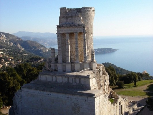 19 – New Gods, New Rulers and Togas: Augustan Gallia