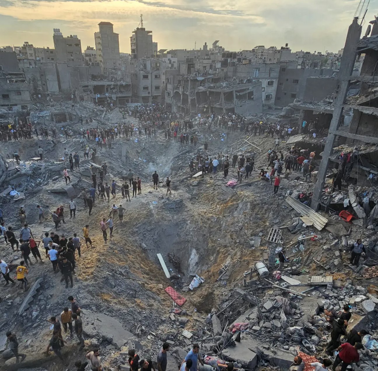 Israel and Hamas, Biden’s A.I. Order, Election Integrity