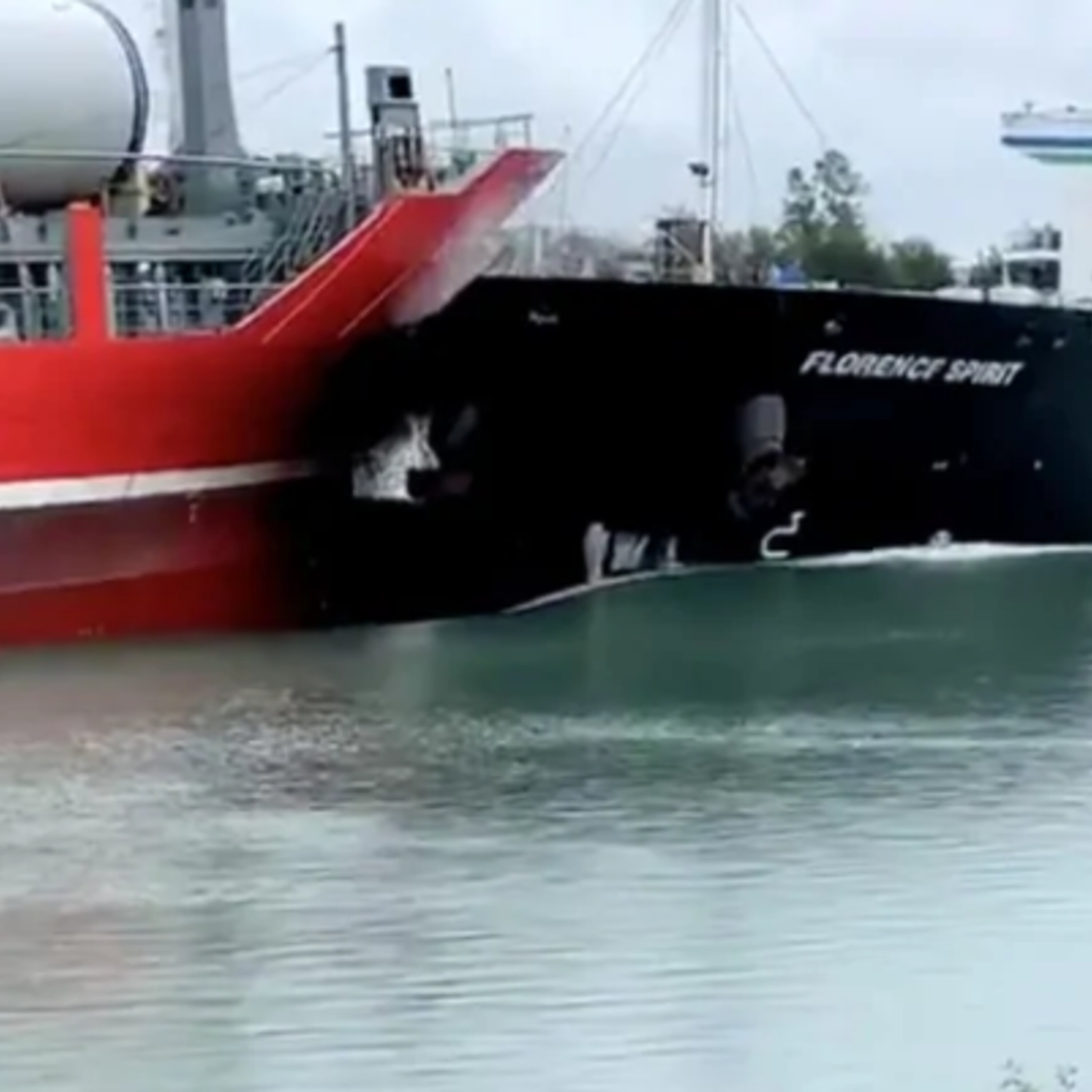 The Ships That Collided In Welland And Woman Who Really Love Their Toothbrush episode artwork