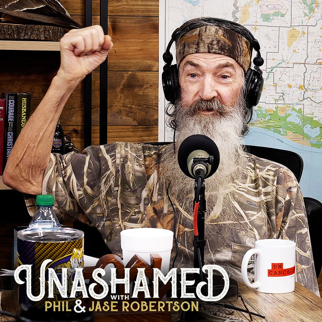 Ep 641 | Phil Is the New Elvis, Jase Witnesses a Plague & Missy Has to Check Him for Ticks