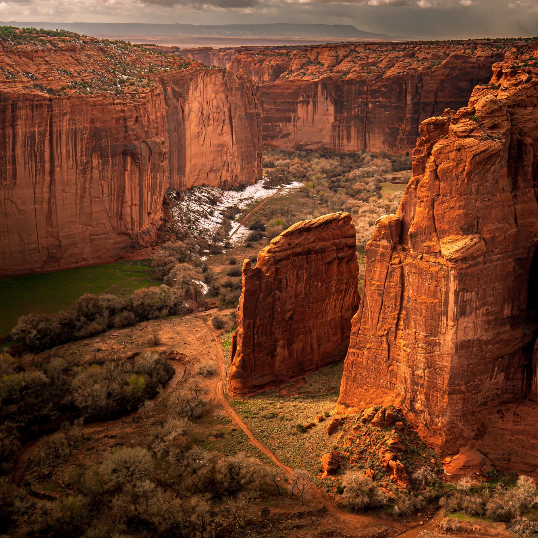 #174: 10 National Monuments That Feel Like National Parks episode artwork