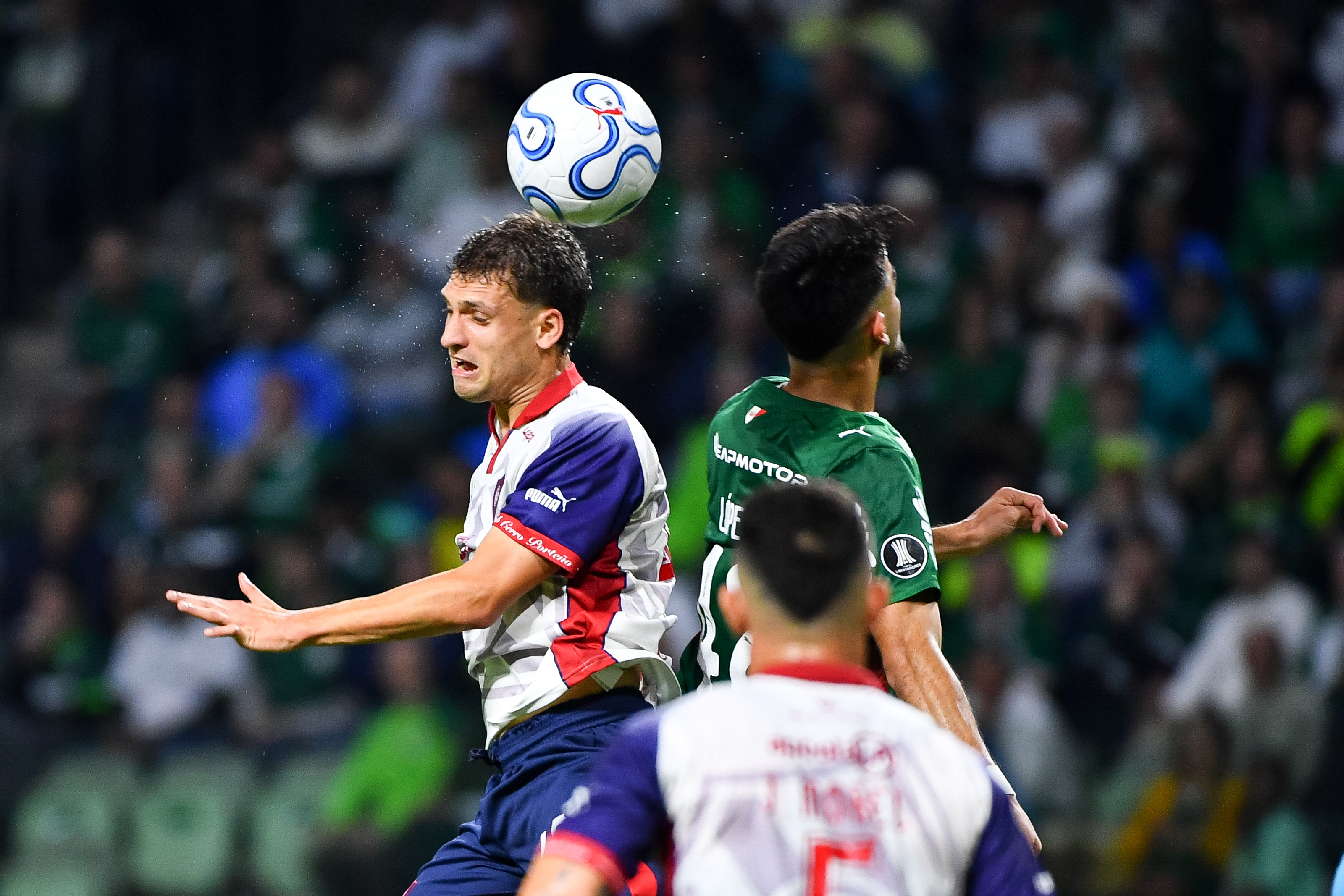 Após classificação na Libertadores, Palmeiras busca retomar vitórias para se afastar do Flamengo episode artwork