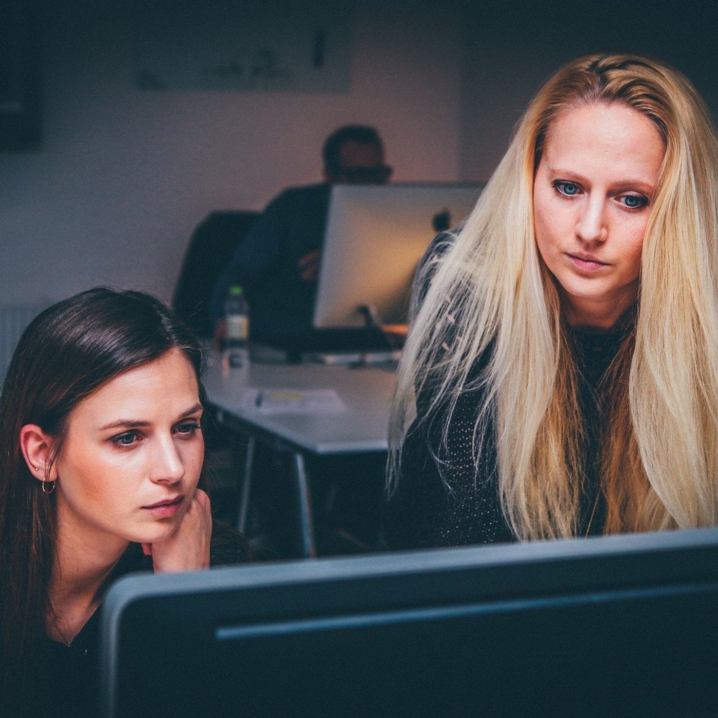 The Lean to the Left Podcast