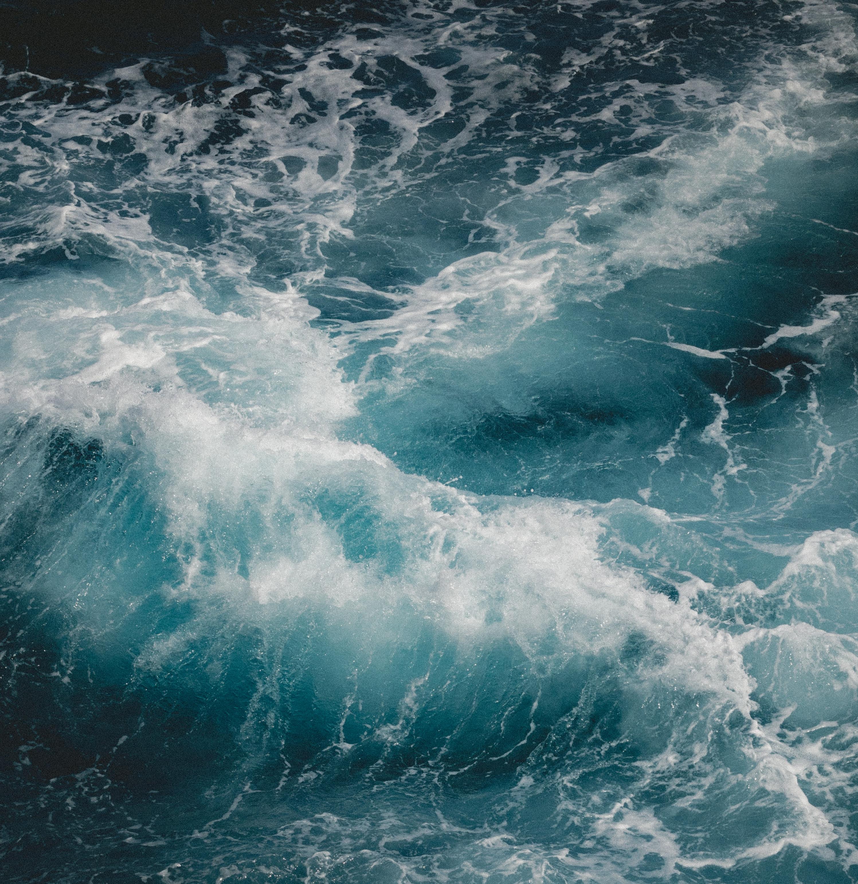 Relaxing Ocean Waves: 8-Hour Tranquil Coastal Soundscape for Relaxation, Studying & Sleep episode artwork