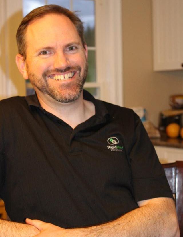 How Stephen Nickerson Runs His Business While Surfing the Waves of Costa Rica