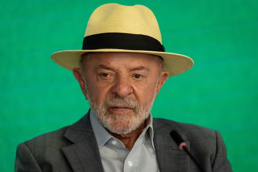 Com avanço de Flávio Bolsonaro em pesquisas, Lula busca aproximação com ‘peixes grandes’ do mercado episode artwork