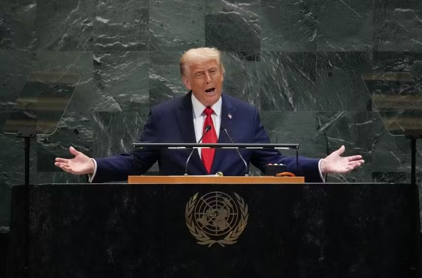 Trump anuncia que Venezuela entregará 50 milhões de barris de petróleo aos EUA