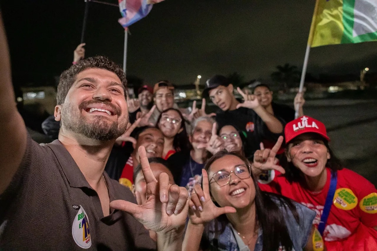 'Juventude teve papel fundamental', diz William Siri sobre virada de Lula no Rio episode artwork