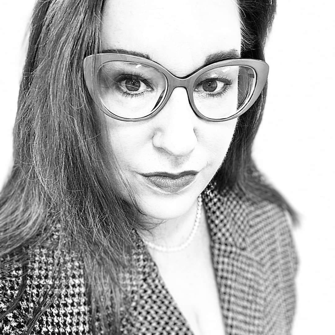 Episode 553 Featuring Kitty Belle Burbank - Writer, Director, Professor, Baker and Candlestickmaker episode artwork