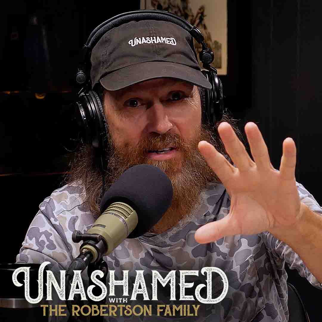 Jase Offers Newlyweds One Brutally Honest Marriage Warning | 1335