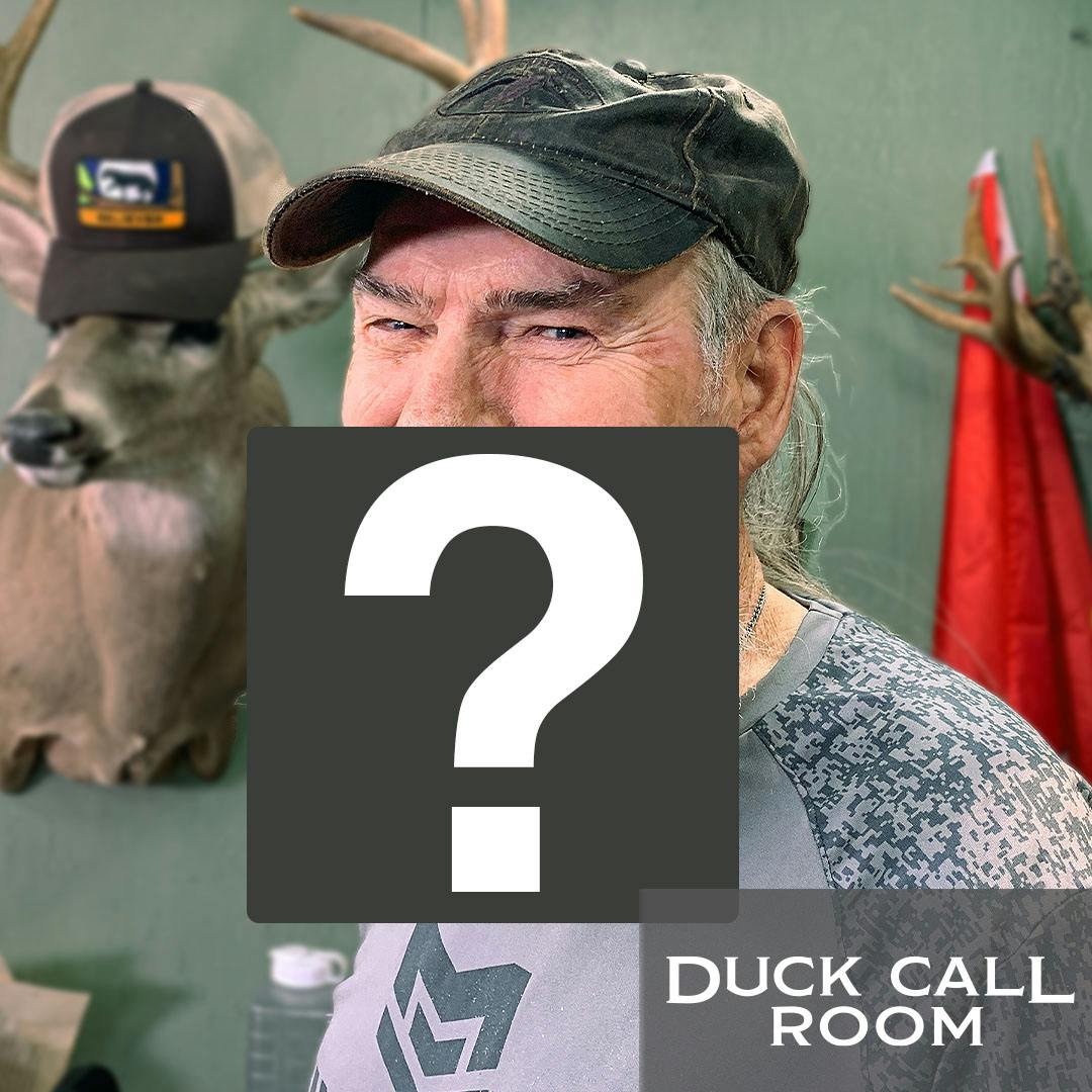 Uncle Si Shows His Cheeks for the First Time Since 1993!