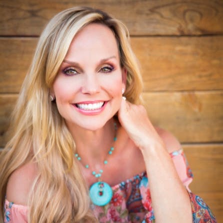 73 - How to live an Unbridled Life Life | Sandra Dee Robinson, Communication and Leadership Coach
