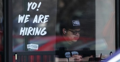 Job Market Stumbles With Steep Rise in Layoffs