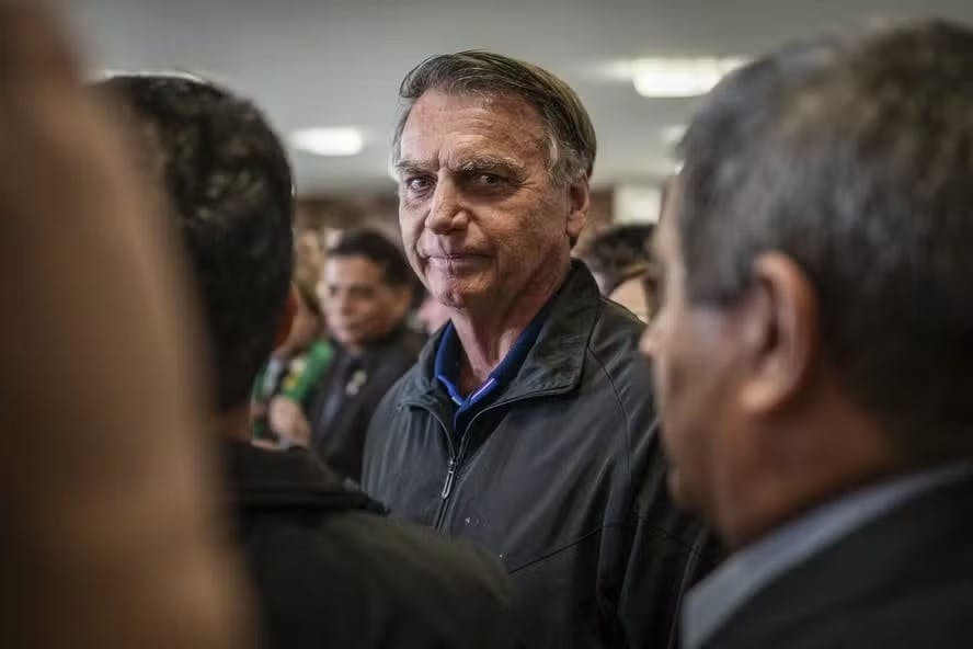 Advogado diz que Bolsonaro não vai ao julgamento no STF por 'saúde debilitada' Advogado diz que Bolsonaro não vai ao julgamento no STF por 'saúde debilitada'
