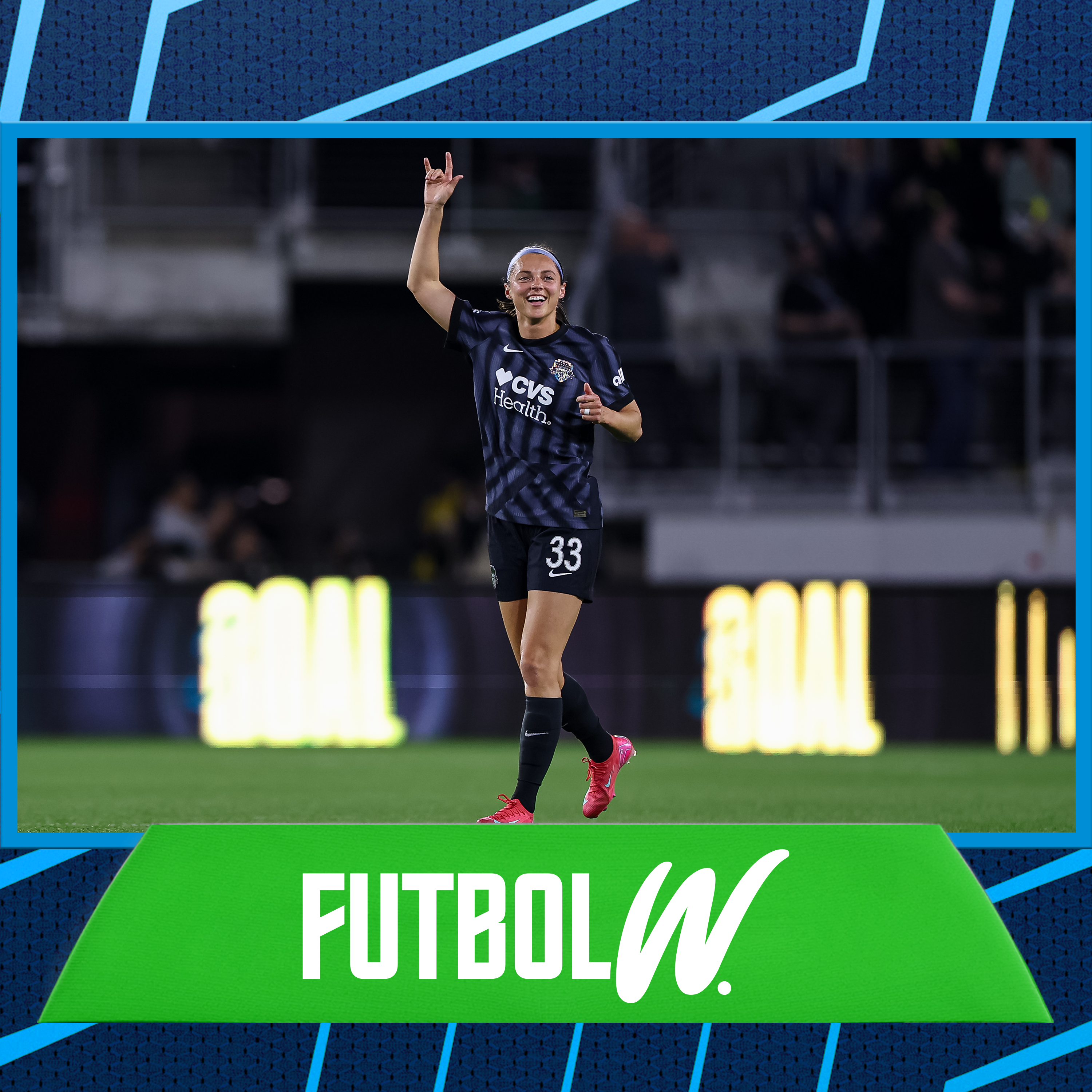 Futbol W: Ashley Hatch Joins the Show!