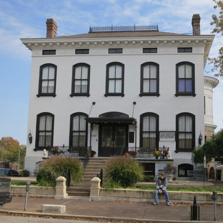 Episode 92: The Night at Lemp Mansion episode artwork