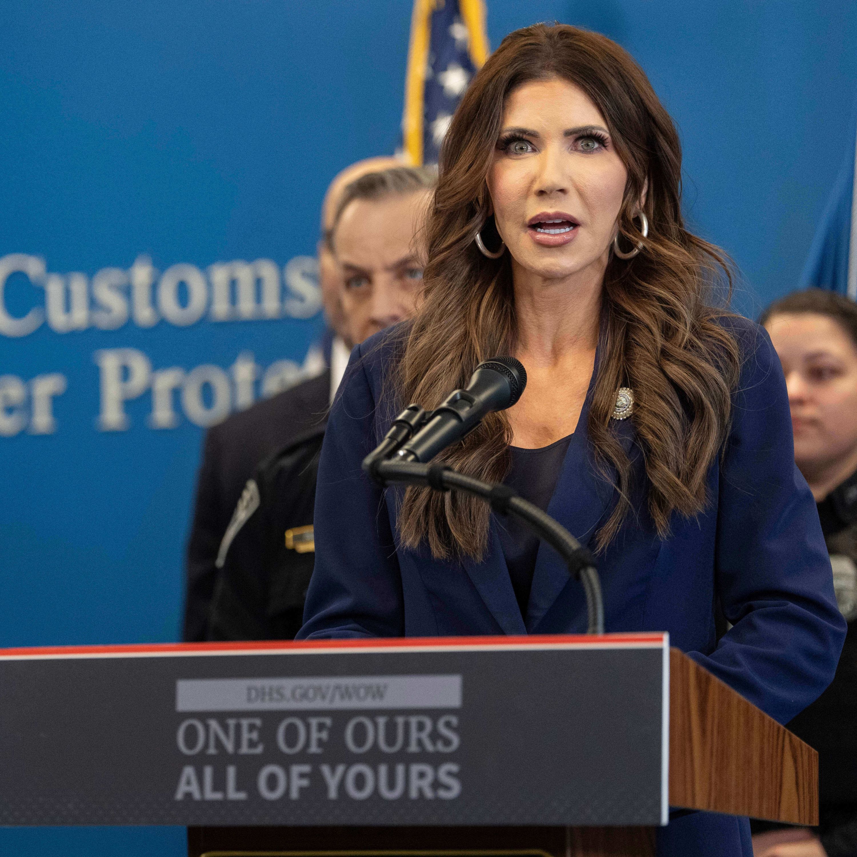Robin Kelly Moves to Impeach DHS Secretary Kristi Noem