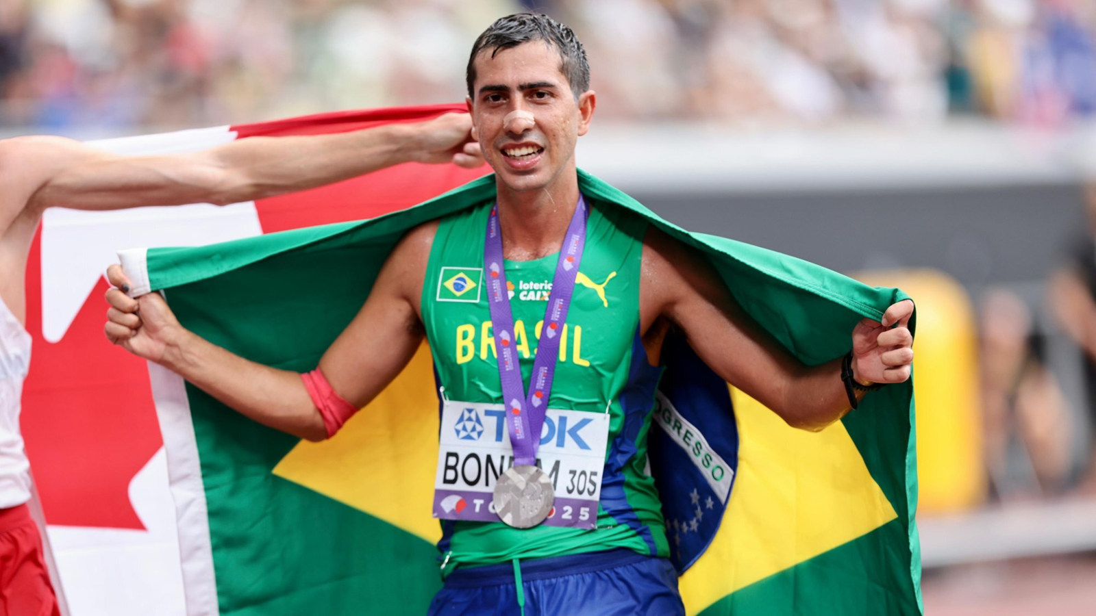 Caio Bonfim celebra medalhas no Mundial e reflete sobre legado: 'lutar para talentos terem oportunidades' episode artwork