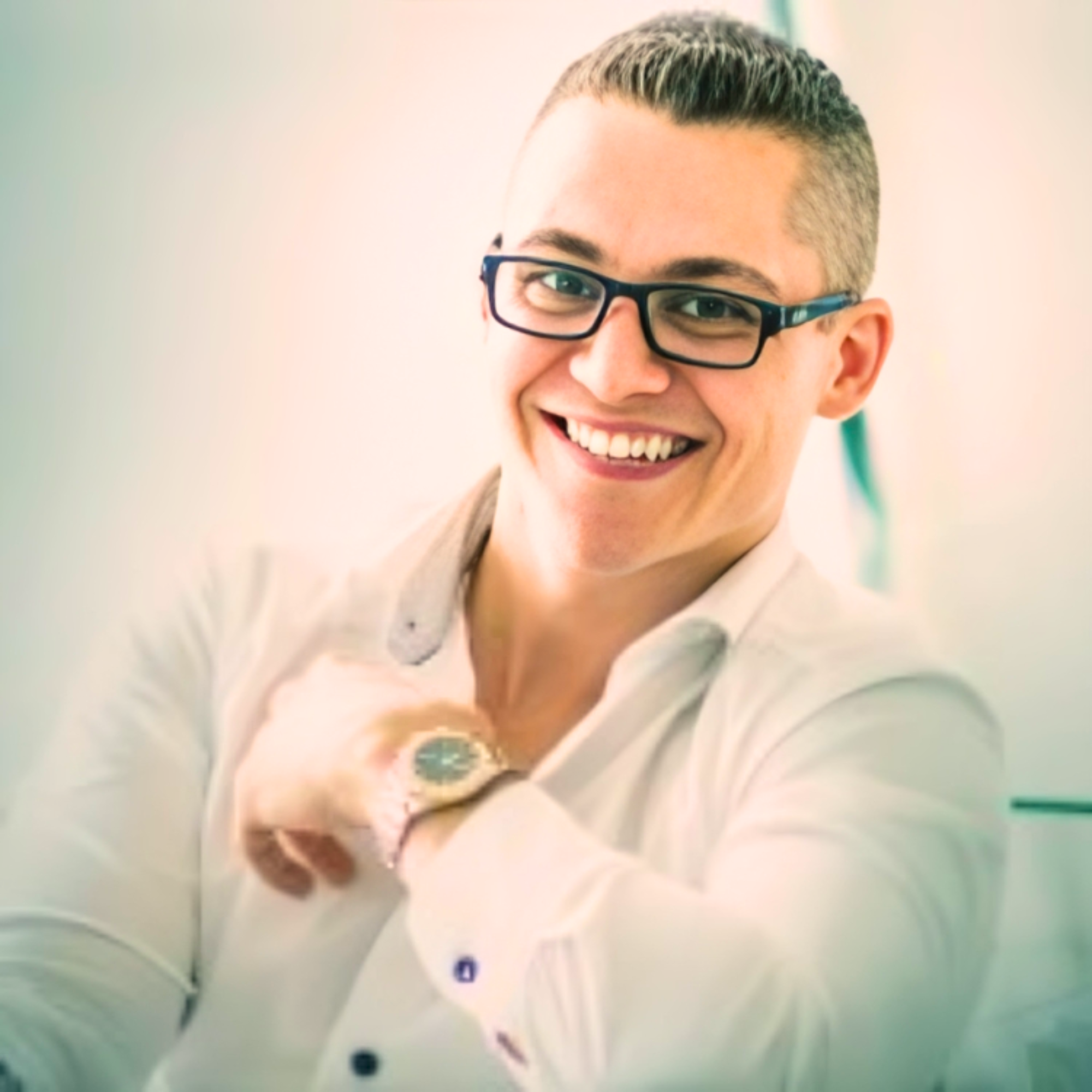 From Pizza Delivery to $35M: Dan Henry on Building Digital Empires