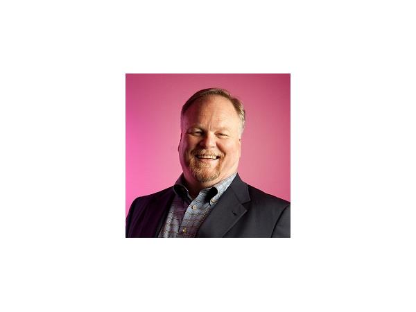 Finding New Customers and Growing Your Small Business with bizHive's Dave Walker episode artwork