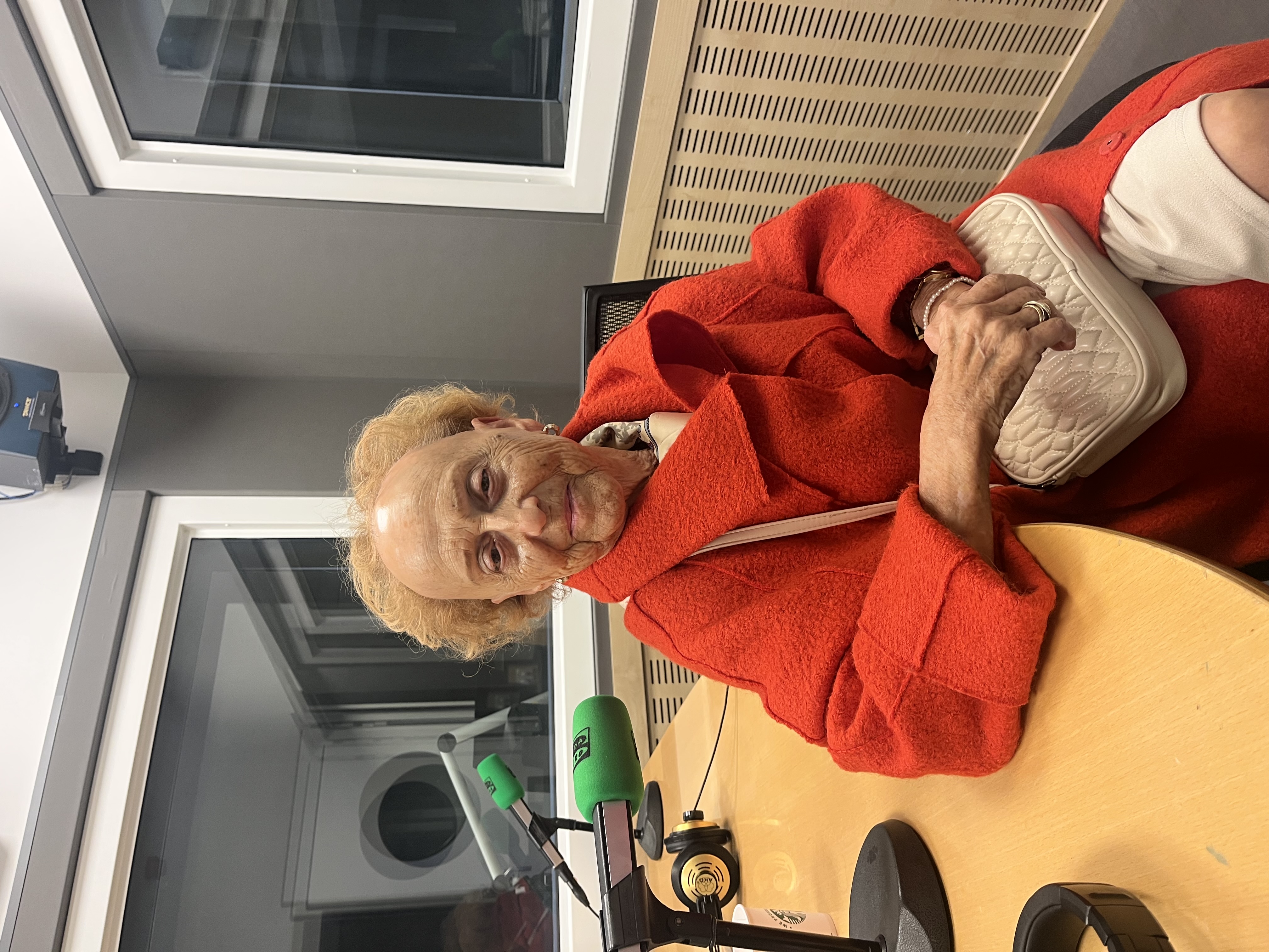 No hay que tener miedo de los fenómenos paranormales, hay que tener la mente abierta