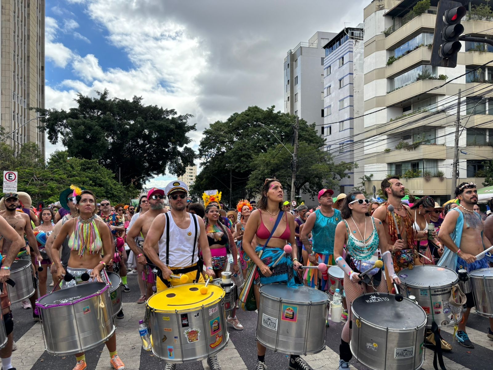 Bloco Juventude Bronzeada embala foliões em Belo Horizonte