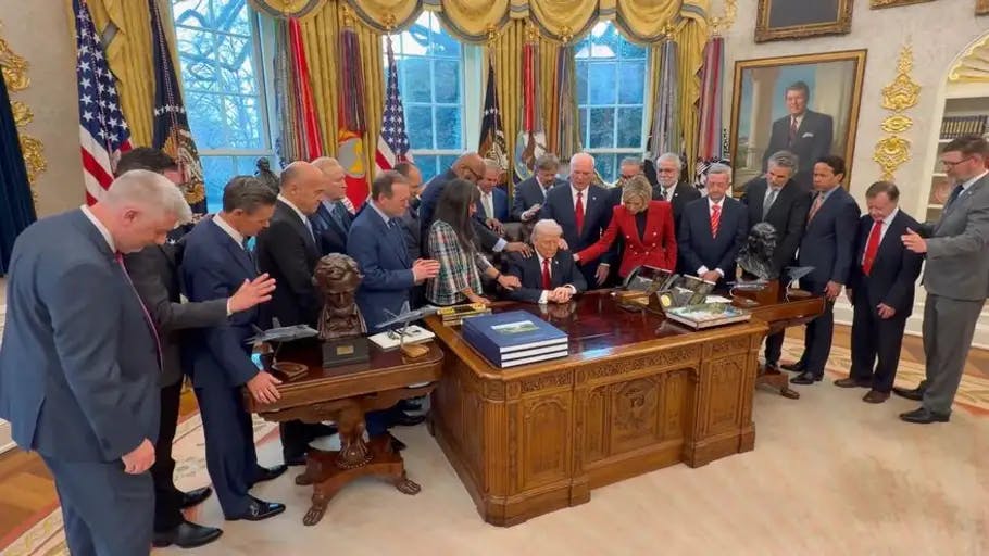 Manuel Fernández: "No hay nada más alejado de Jesús que esa foto de Trump con los pastores evangélicos" Manuel Fernández: "No hay nada más alejado de Jesús que esa foto de Trump con los pastores evangélicos"