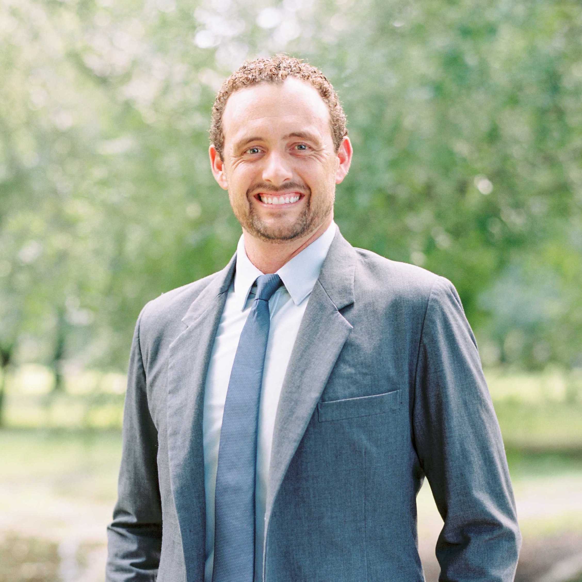 Ep. 107 How Do I Negotiate my Physician Contract? Part I with Michael Johnson Jr. Esq episode artwork