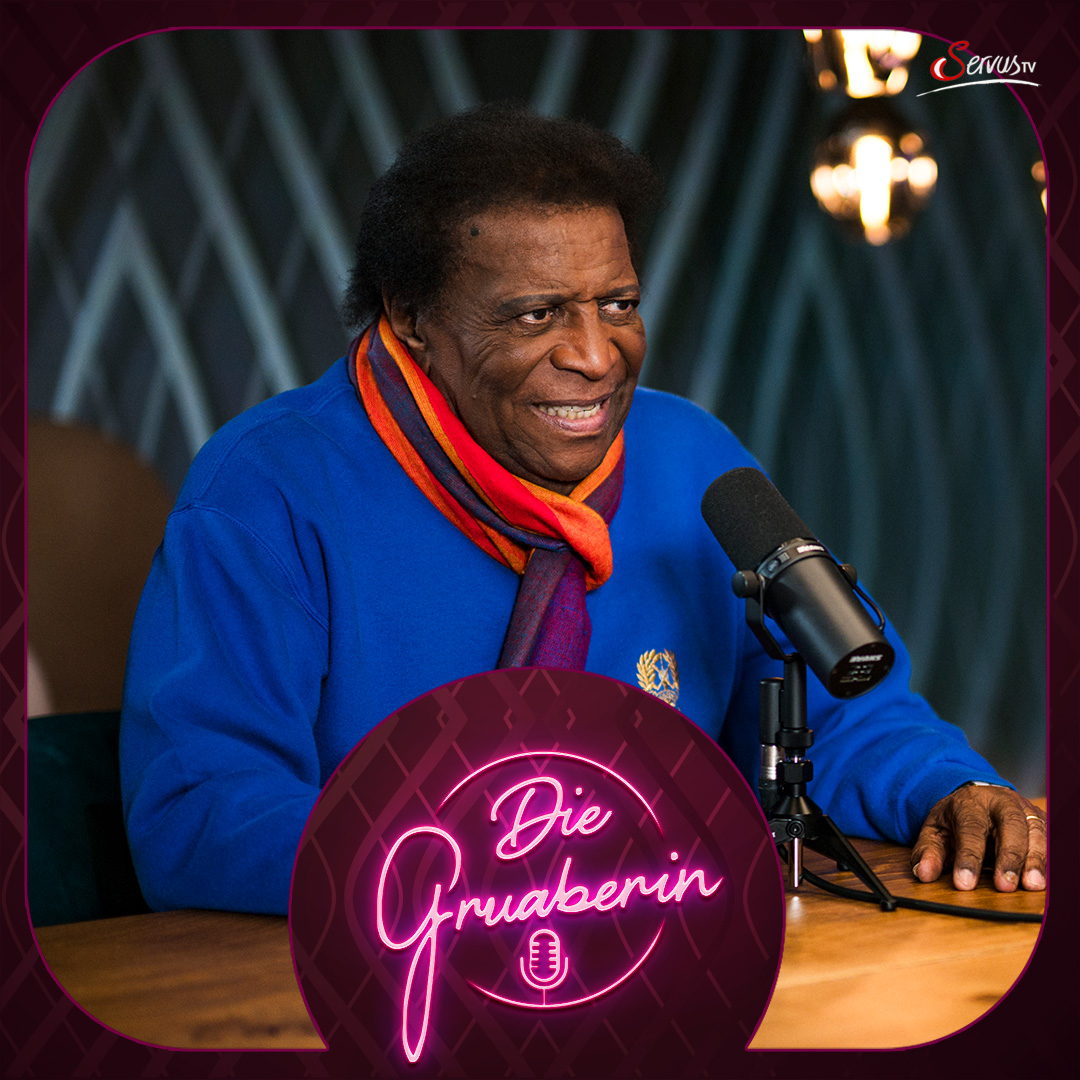 Mit Monika Gruber und Schlagerstar Roberto Blanco