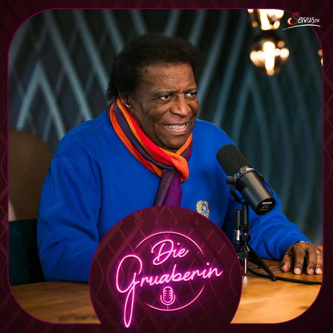 Mit Monika Gruber und Schlagerstar Roberto Blanco Mit Monika Gruber und Schlagerstar Roberto Blanco