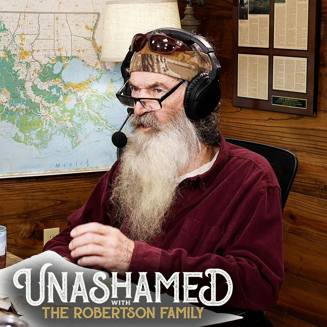 Ep 880 | Jase Gets Rebuked by Three Separate Strangers & Phil Has One Thing to Say About It