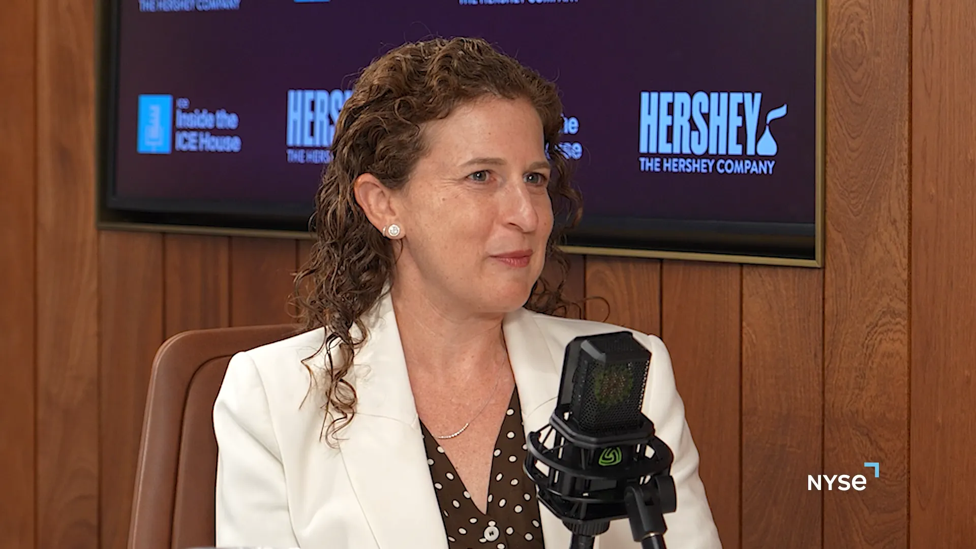 Episode 558: Hershey's Stacy Taffet on Keeping Nostalgia Sweet While Modernizing a Legacy Episode 558: Hershey's Stacy Taffet on Keeping Nostalgia Sweet While Modernizing a Legacy