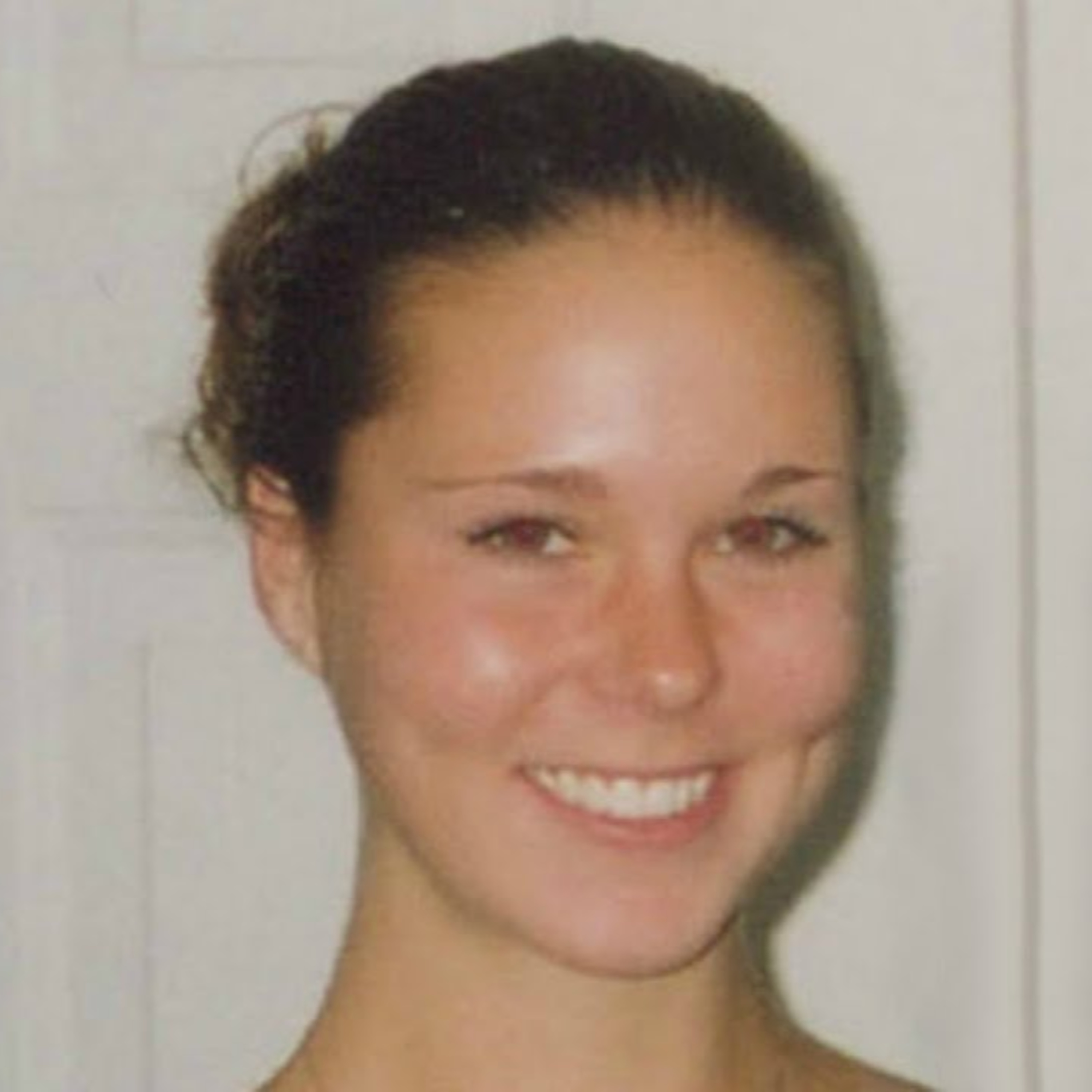 Мюррей норвегия. Исчезновение моры мюррей. Maura murray. Maura murray. Исчезновение мауры мюррей.