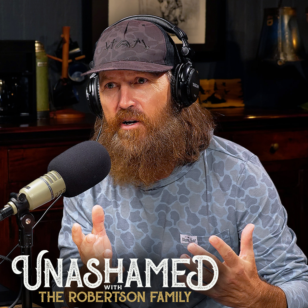 Ep 1138 | Jase Reveals Why Jesus’ Name Was Edited Out of ‘Duck Dynasty’ but He Was Still There