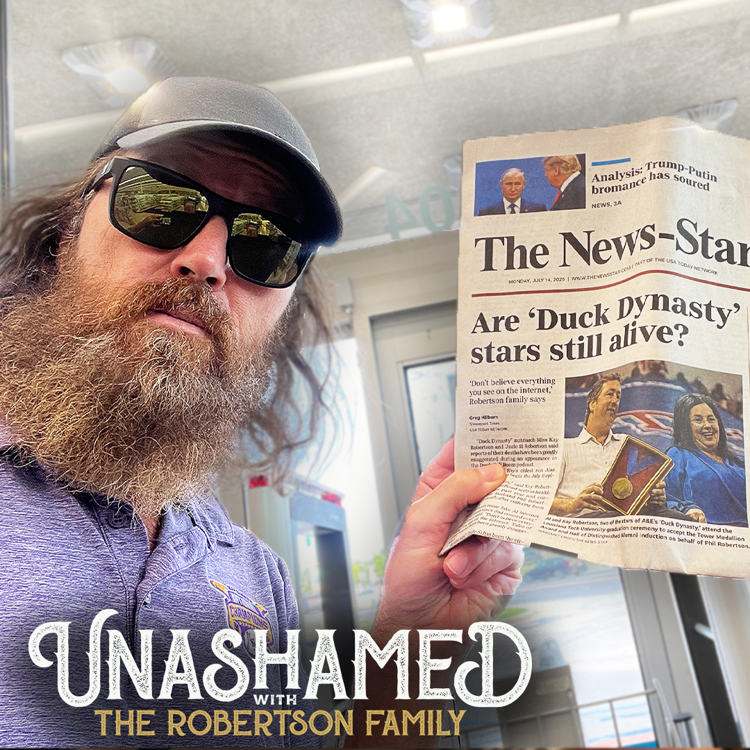 Ep 1139 | Miss Kay Makes Front Page for Being Alive & Jase Wonders If He’s Real Too