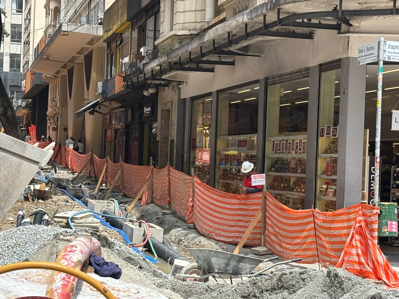 Obras de readequação do calçadão do Centro de SP reduzem movimento e causam prejuízo a comerciantes episode artwork